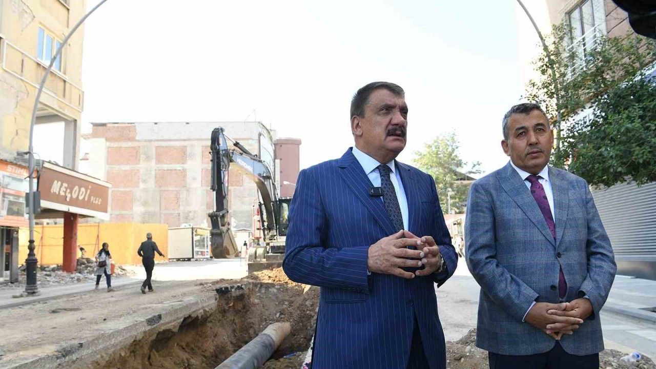 Gürkan : “Altyapıyı yeniden inşa ediyoruz”
