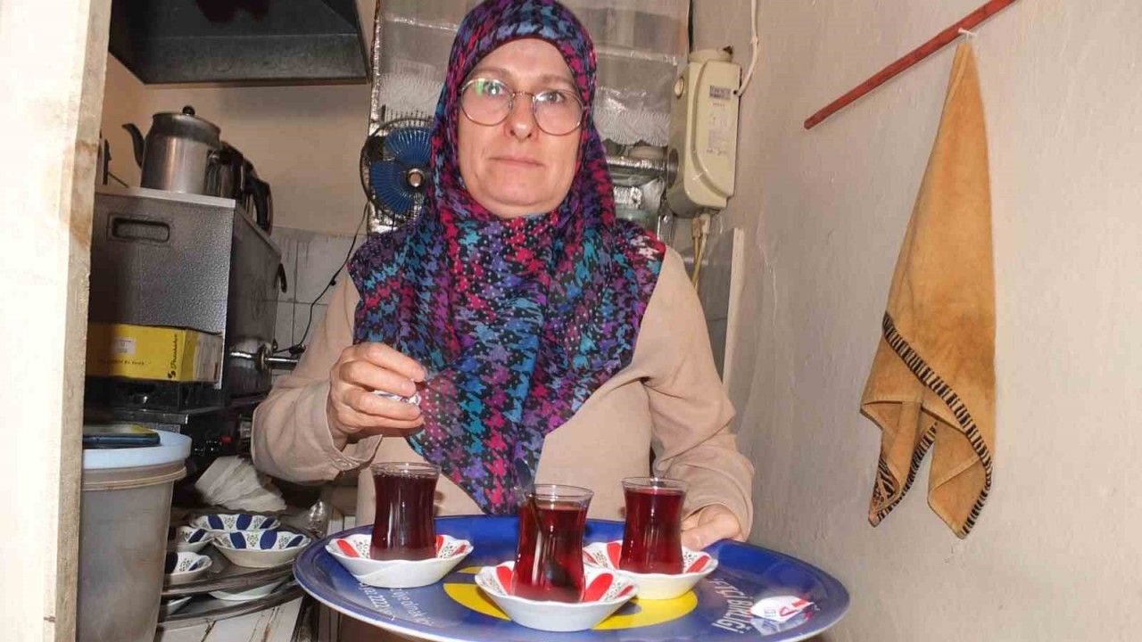 Balıkesir’de  köy kahvehanelerini kadınlar çalıştırıyor