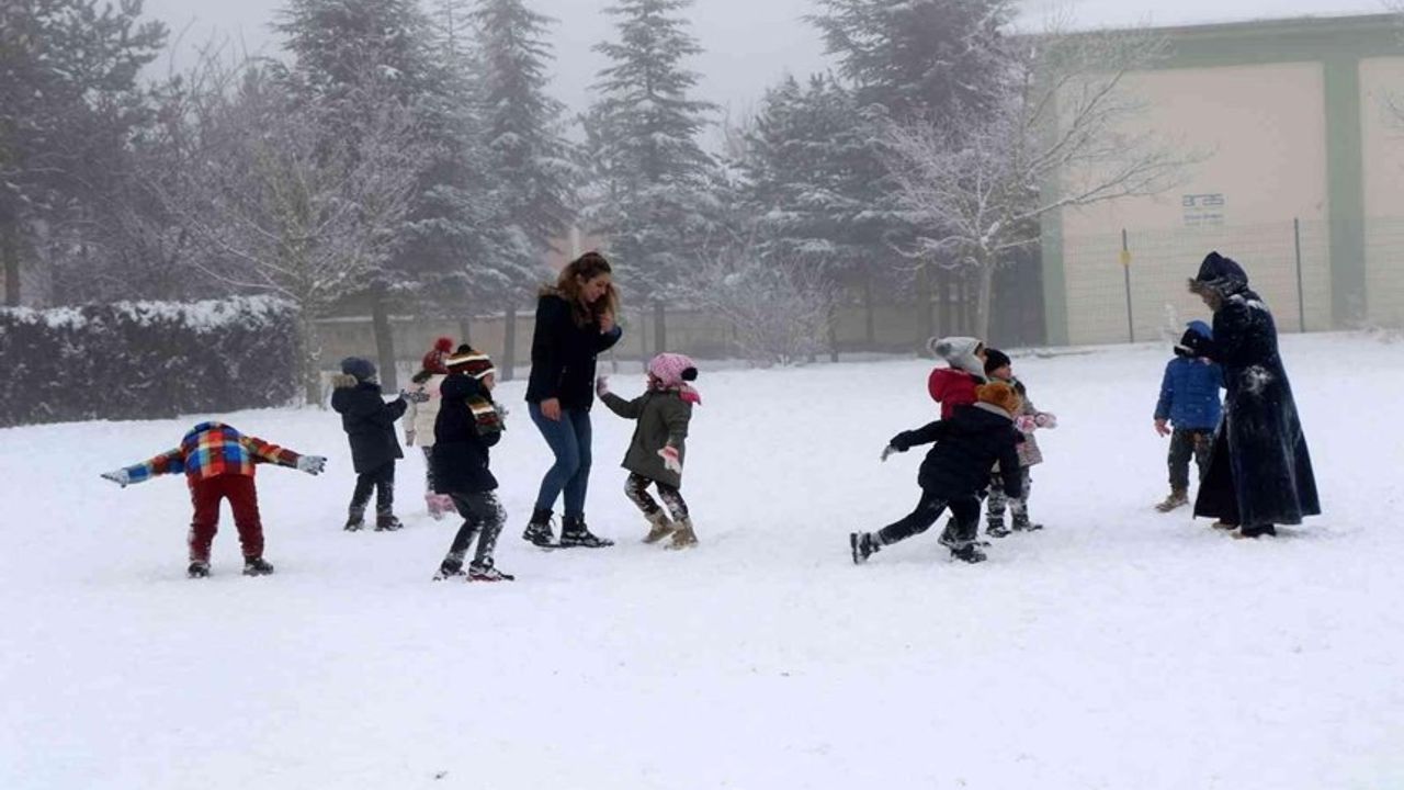 Erzurum'da Velilerin Kar Tatili Talebi