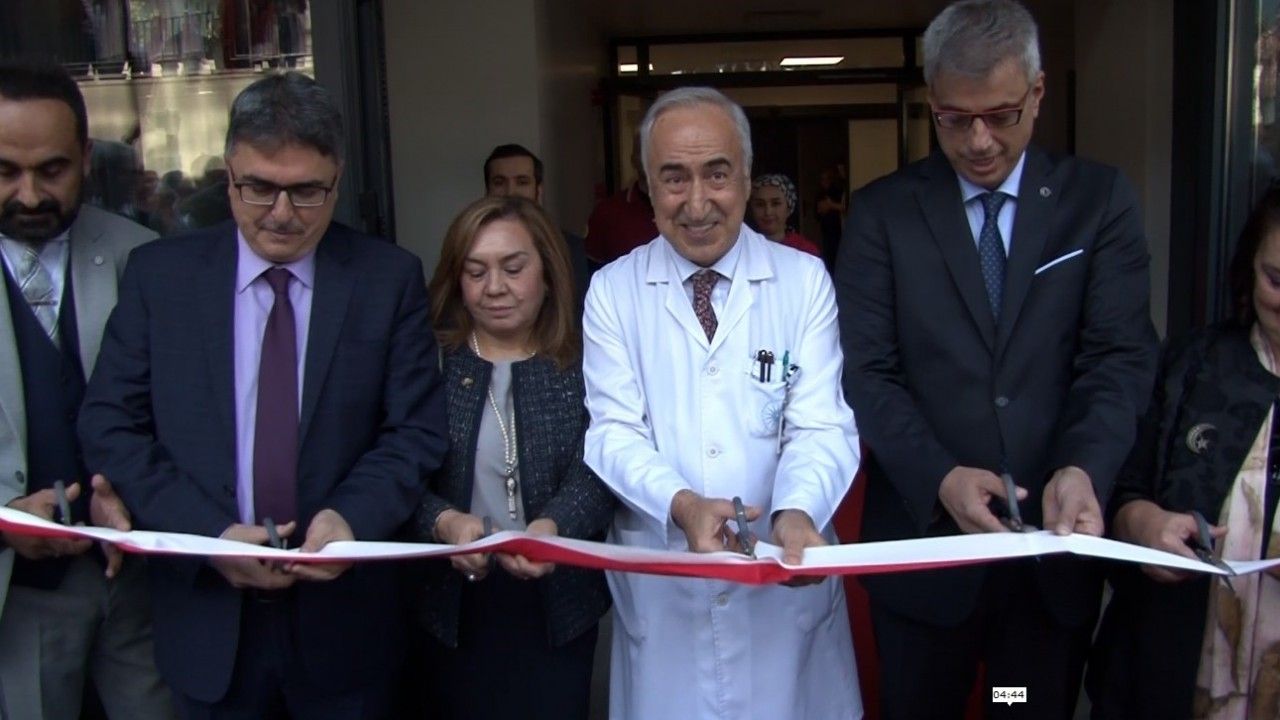 İstanbul Tıp Fakültesi’nin yeni hizmet binası törenle açıldı