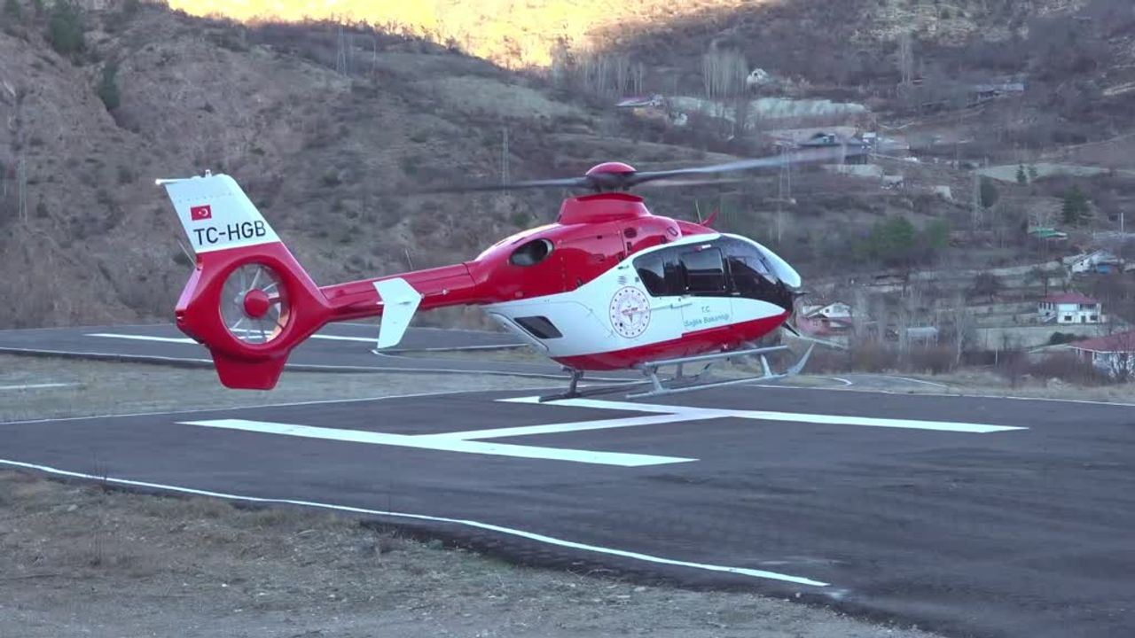 6 Yaşındaki Erva Ambulans Helikopter ile Trabzon'a Gönderildi