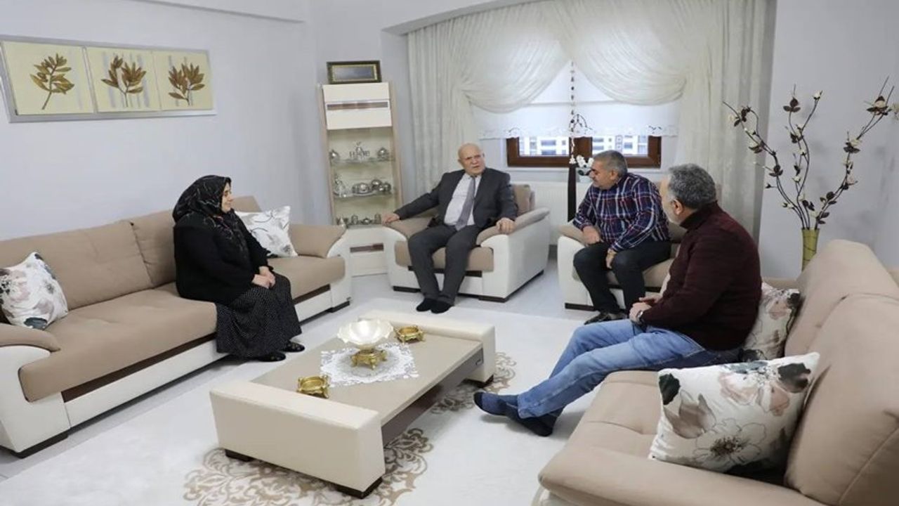Başkan Pekmezci Şehit Ailelerini Kandilde Yalnız Bırakmadı
