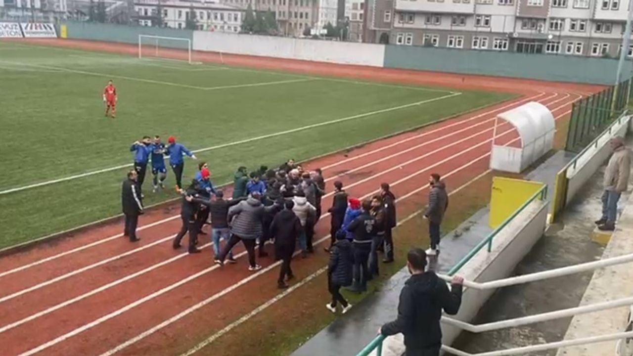 Trabzon'da Amatör Lig Maçında Arbede