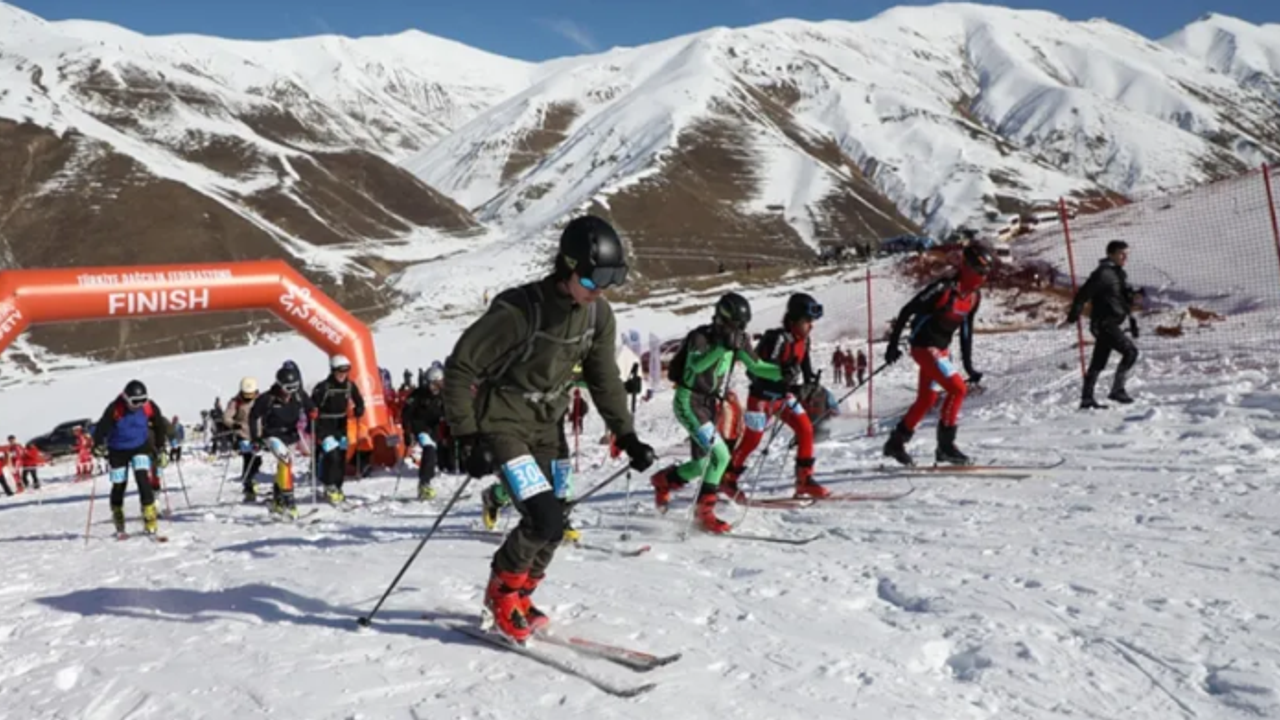 Rize'de Yapılması Planlanan Türkiye Dağ Kayağı Şampiyonası Ertelendi