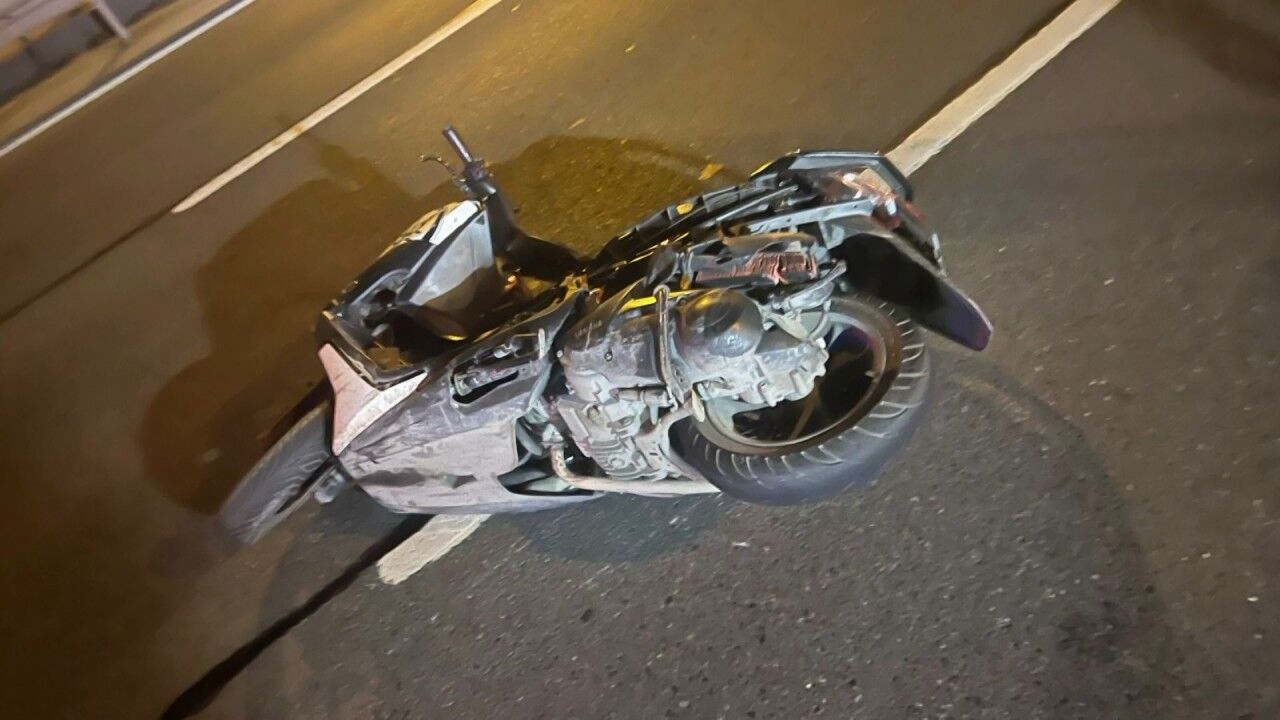 İstanbul- Bakırköy'de motosikletli saldırganların iş yerini kurşunladıktan sonra polisten kaçtığı anlar kamerada