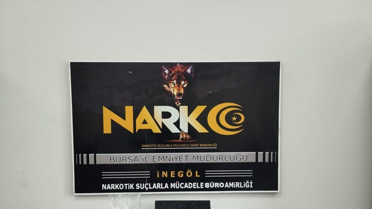 Polisten kaçan motosiklet sürücüsünün üzerinde 350 gram bonzai ele geçirildi