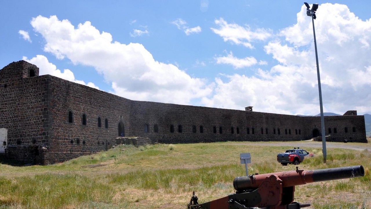Erzurum'daki tabyaların UNESCO Dünya Miras Geçici Listesi’ne adaylığı için çalışıyorlar