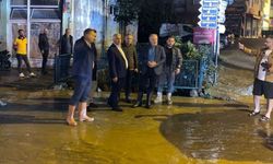 Trabzon Valisi Yıldırım, Su Baskınları Yaşanan Sürmene'de İncelemelerde Bulundu