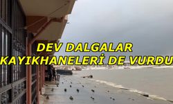 Rize'de Dev Dalgalar Sebebiyle Çok Sayıda Balıkçı Barınağında Hasar Oluştu