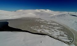 Erzurum Kireçli Göleti'nin Büyük Bölümü Buz Tuttu