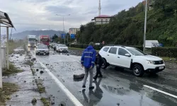 Karadeniz Sahil Yolu Çayeli-Trabzon İstikameti Ulaşıma Kapatıldı