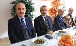 Rize Valisi Baydaş ve Rize Belediye Başkanı Metin'e Lahana Çorbası İkramı