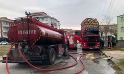 Edirne’de park halindeki kamyon alev alev yandı