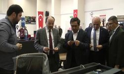 Erzurum'da Engelliler Devlet Desteğiyle Süs Eşyası Üretimi ve Robotik Kodlama Öğreniyor