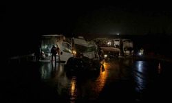 Eskişehir’de 2 belediye otobüsü ile 1 karavan çarpıştı: 14 kişi yaralandı