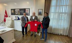 Genç Kızılay’dan Kızılcahamam Belediye Başkanı Acar’a ziyaret