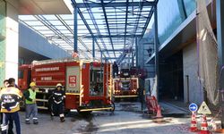 Trabzon'da Alışveriş Merkezinin Dış Cephesinde Yangın Çıktı