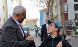 Özel bireyler aldıkları hediyeyle yüzleri böyle güldü