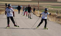 Vanlı kayakçılara kayaklı koşu şampiyonasına hazırlanıyorlar