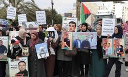 Batı Şeria’da Filistinli tutuklulara destek gösterisi