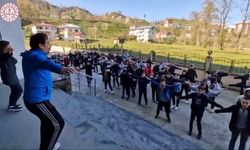 Rize'de Öğrencilere Sabah Enerjisi: Önce Spor, Sonra Ders