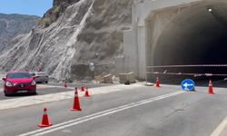Artvin-Yusufeli Yolundaki Tünel, Ulaşıma Kapatıldı