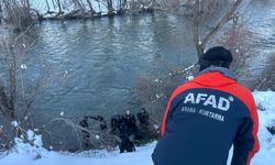 Kayıp Sabit öğretmenin cansız bedeni, Karasu Nehri'nde bulundu (2)