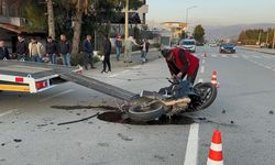 Bursa’da otomobil ile motosikletin çarpıştığı kaza kamerada; 1 ölü