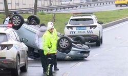 İstanbul - Başakşehir'de kaldırıma çarpan otomobil takla attı