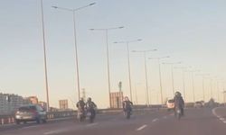 İstanbul- Başakşehir'de motosikletlilerin tek teker yolculuğu kamerada