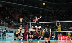 Fenerbahçe’yi altın sette geçerek Final-Four’a çıkan VakıfBank’ta hedef kupa