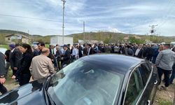 Halı sahada kalp krizinden hayatını kaybeden komiser toprağa verildi (2)