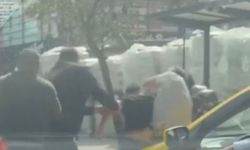 İstanbul- Sancaktepe'de sürücülerin yumruklu kavgası kamerada