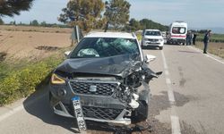 Otomobile çarpan motosikletin sürücüsü öldü
