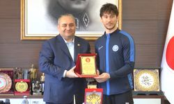 Türkiye şampiyonu ASKİ ve Keçiören Belediyesi Spor Kulübü sporcuları, ödül töreninde bir araya geldi