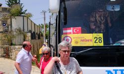 Datça'da Avusturyalı emekli turistler, esnafı hareketlendirdi
