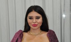 Ebru Polat, hayranının doğum gününü sahnede kutladı