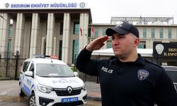 Erzurum - Yaralı öğrenciyi şemsiye ile yağmurdan korumaya çalışan polis: Görevimizi yaptık /Video eklendi