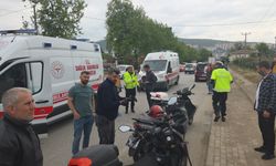 Yavaşlayan trafikte duran motosiklete başka bir motosiklet çarptı: 2 yaralı