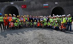 Bakan Uraloğlu’ndan Bulgaristan’da şantiye ziyareti