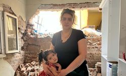 İzmir'de tünel çalışması sırasında bir evin duvarı yıkıldı