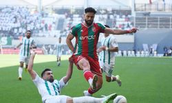 Karşıyaka'da Enes yuvadan uçtu
