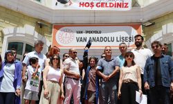 Okulundaki kampanyayla ameliyat olup, sağlığına kavuşan Elif Eylül'ün mezuniyet sevinci