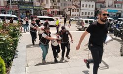Arazide toprağa gömülü boğazı kesilmiş cesedi bulunmuştu; 3 tutuklama