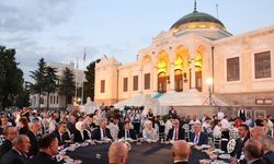 Bakan Tekin, muharrem ayı dolayısıyla düzenlenen iftar programına katıldı