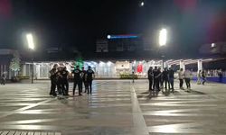 Bursa’da bıçaklı şüpheli, anne ve 2 kızı ile yardıma gelen bir kişiyi yaraladı