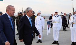 Cumhurbaşkanı Erdoğan, Kazakistan Cumhurbaşkanı Tokayev'i resmi törenle karşıladı