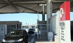 Edirne’deki dört sınır kapısında, tüm zamanların yolcu ve araç giriş rekoru kırıldı