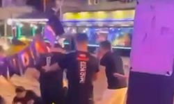 Eğlence mekanında tekmeli, yumruklu 'hesap' kavgası kamerada: 5 gözaltı