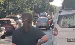 İstanbul- Küçükçekmece’de araç içindeki tartışmada kadının yardımına çevredekiler koştu